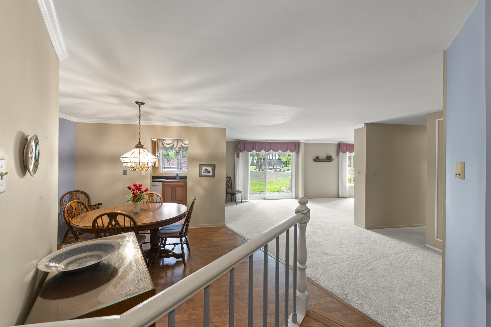 1608 Thames Court #A, Wheaton, IL 60189