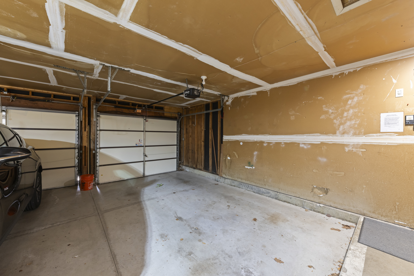 1608 Thames Court #A, Wheaton, IL 60189