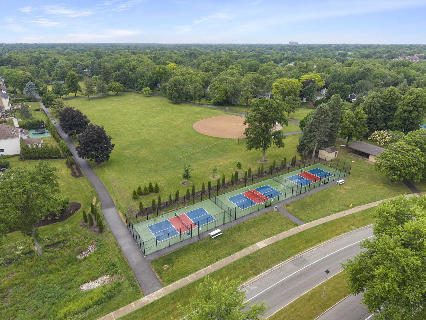 1608 Thames Court #A, Wheaton, IL 60189