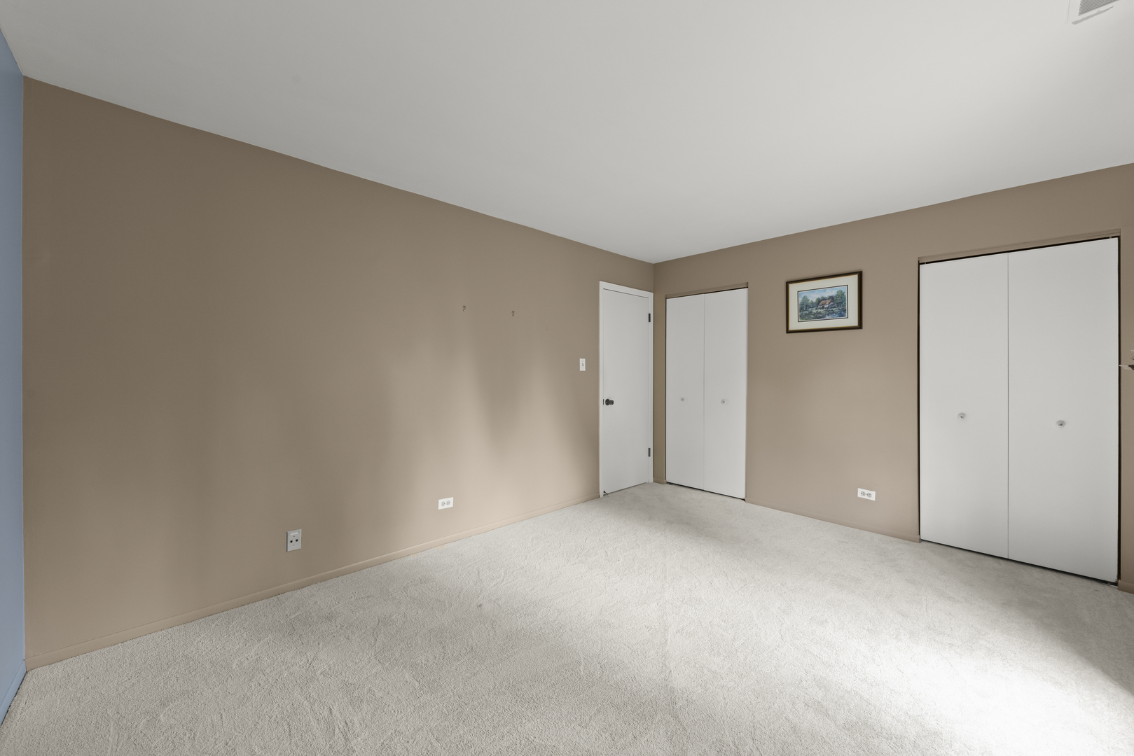 1608 Thames Court #A, Wheaton, IL 60189