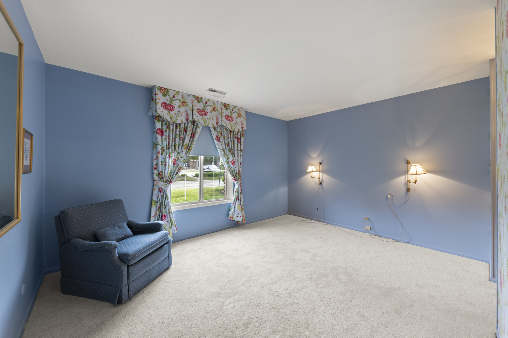 1608 Thames Court #A, Wheaton, IL 60189