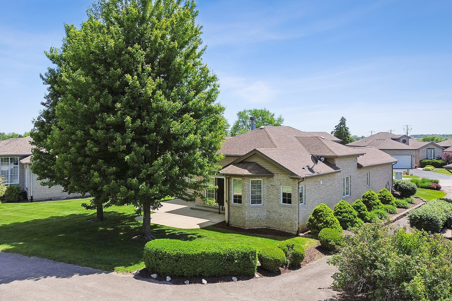 512 Highlington Court, Beecher, IL 60401