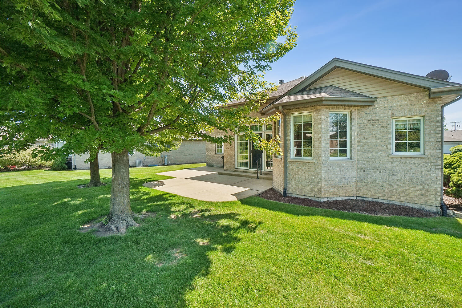 512 Highlington Court, Beecher, IL 60401