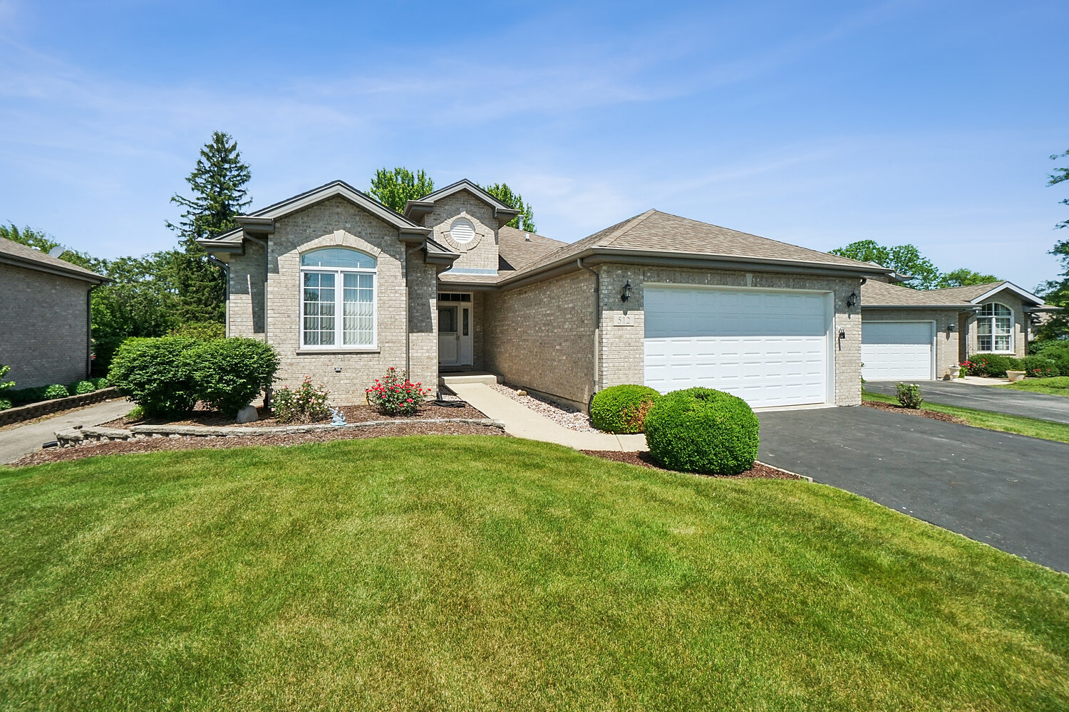 512 Highlington Court, Beecher, IL 60401