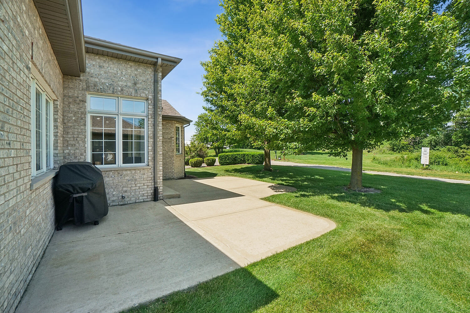 512 Highlington Court, Beecher, IL 60401