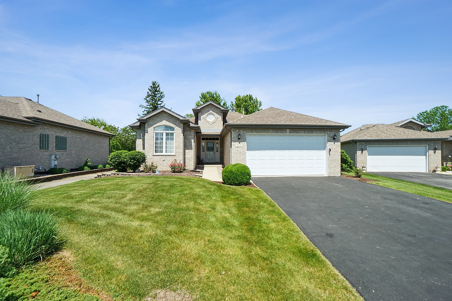 512 Highlington Court, Beecher, IL 60401