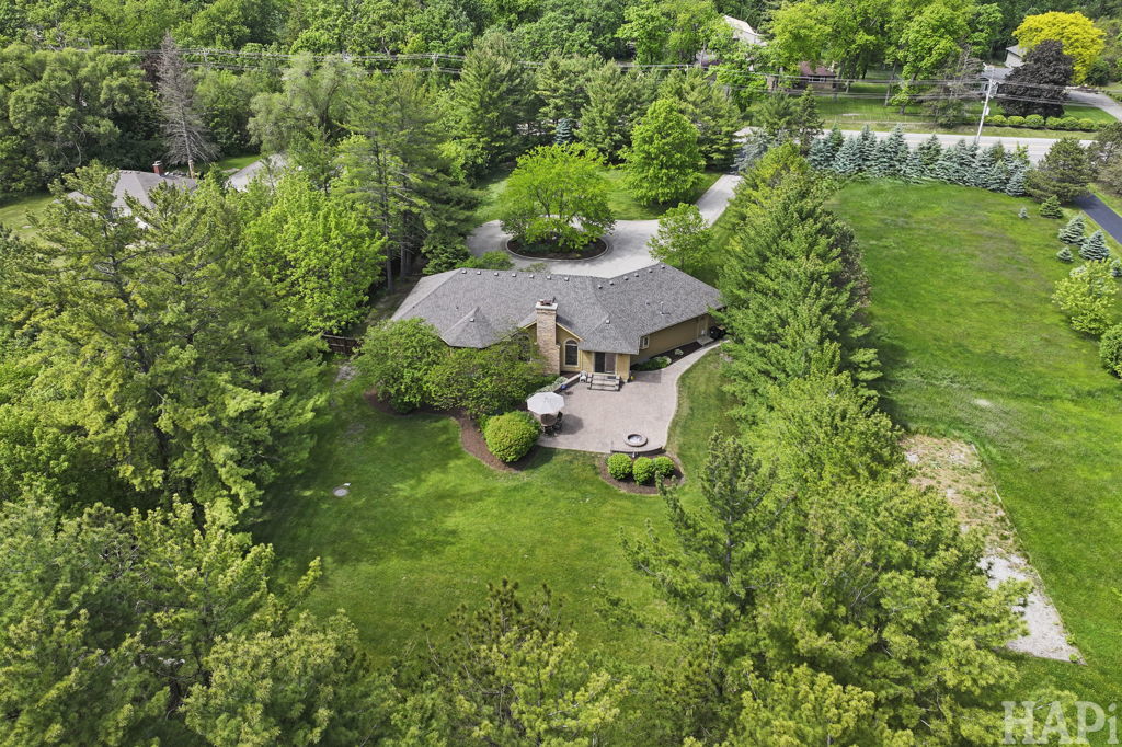23925 W Grass Lake Road, Antioch, IL 60002
