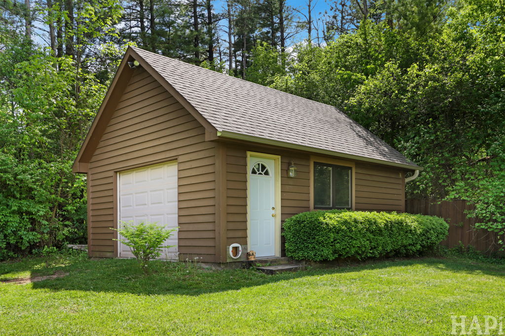 23925 W Grass Lake Road, Antioch, IL 60002