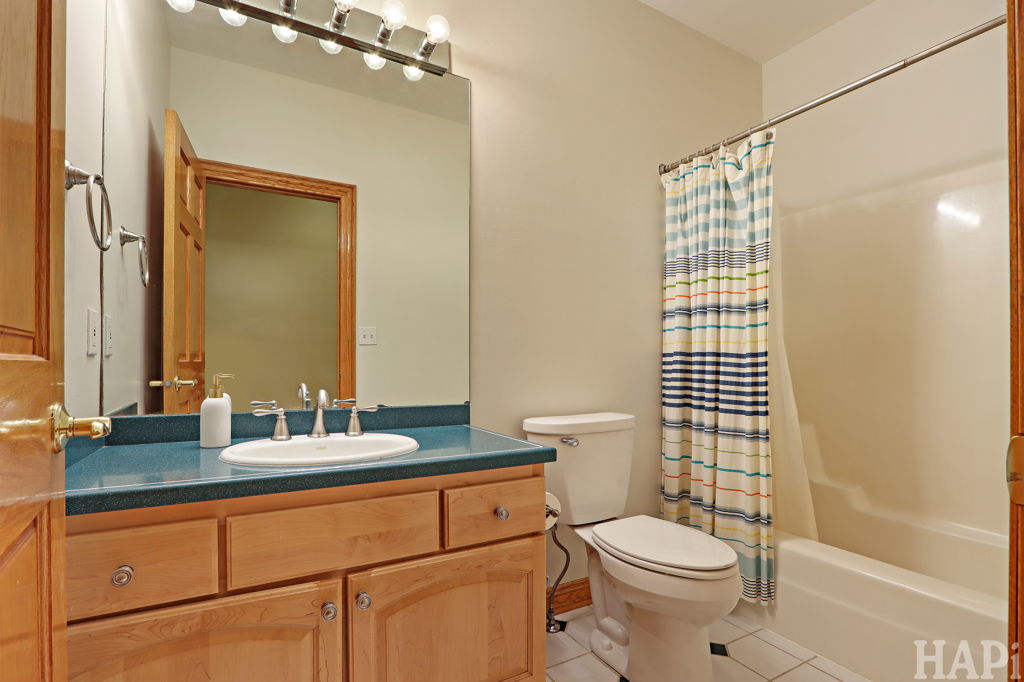23925 W Grass Lake Road, Antioch, IL 60002
