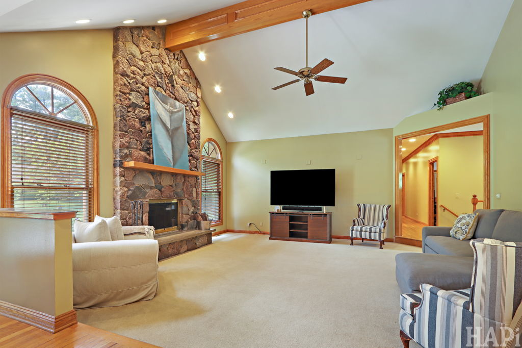 23925 W Grass Lake Road, Antioch, IL 60002