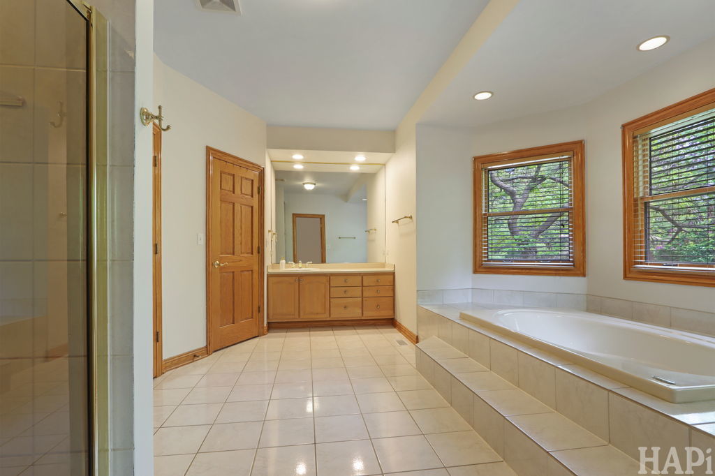 23925 W Grass Lake Road, Antioch, IL 60002