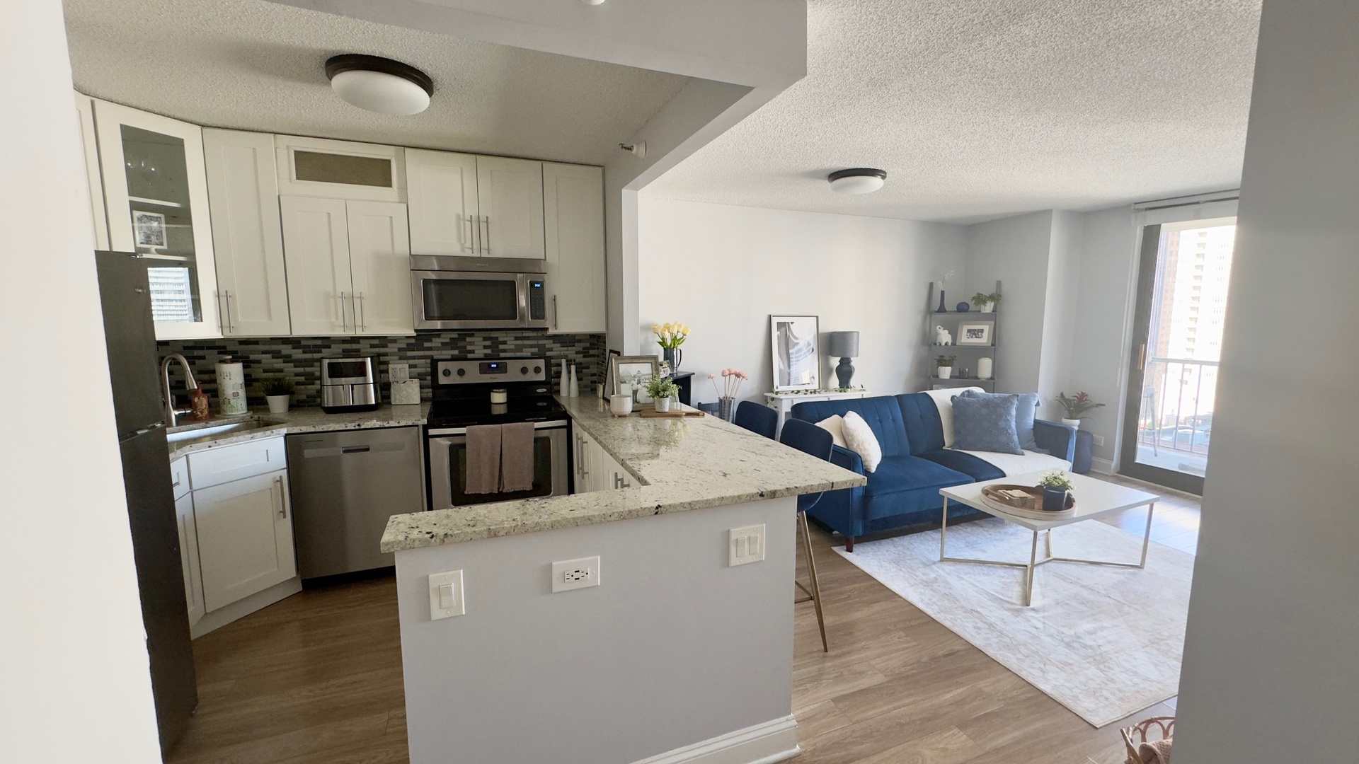 10 E Ontario Street #2101, Chicago, IL 60611