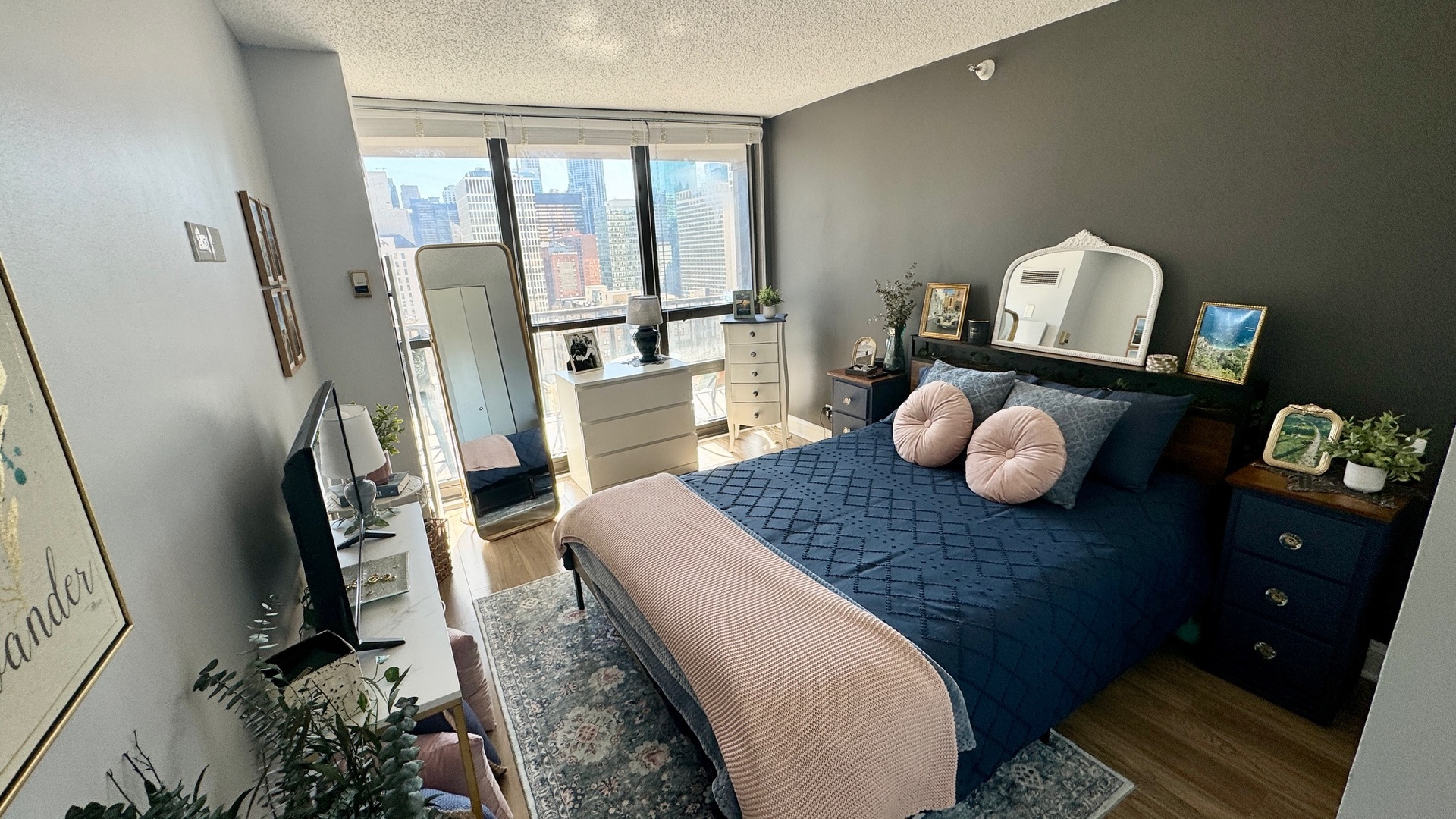 10 E Ontario Street #2101, Chicago, IL 60611