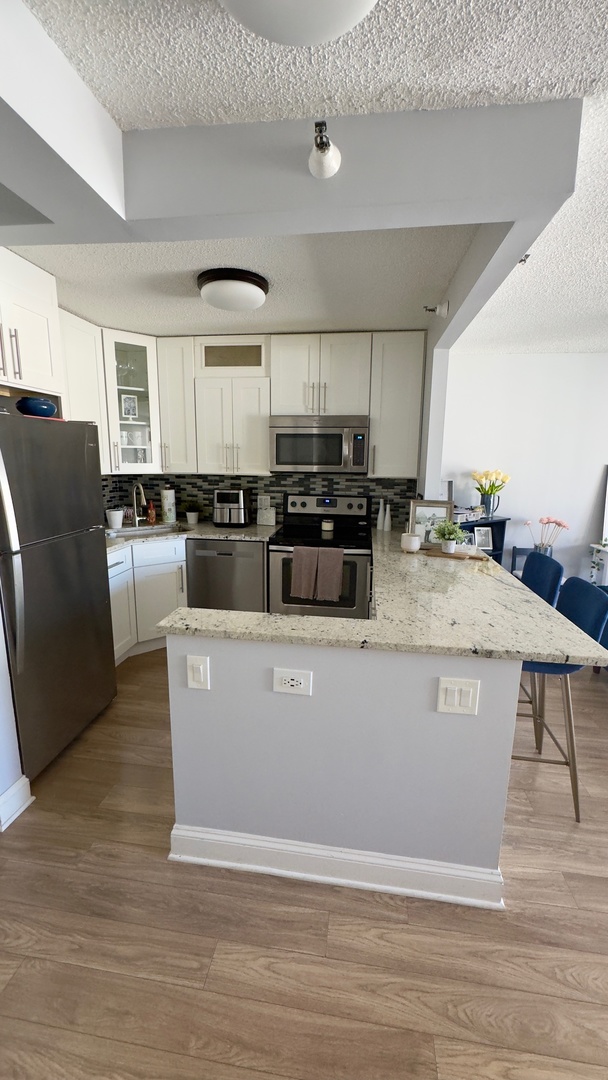 10 E Ontario Street #2101, Chicago, IL 60611