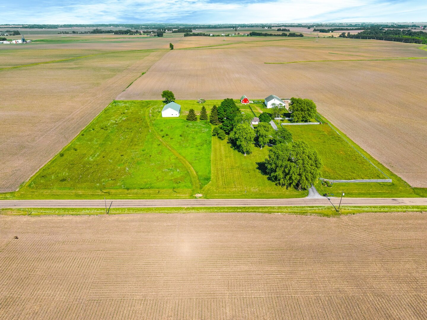 7423 N 1550 East Road, Heyworth, IL 61745