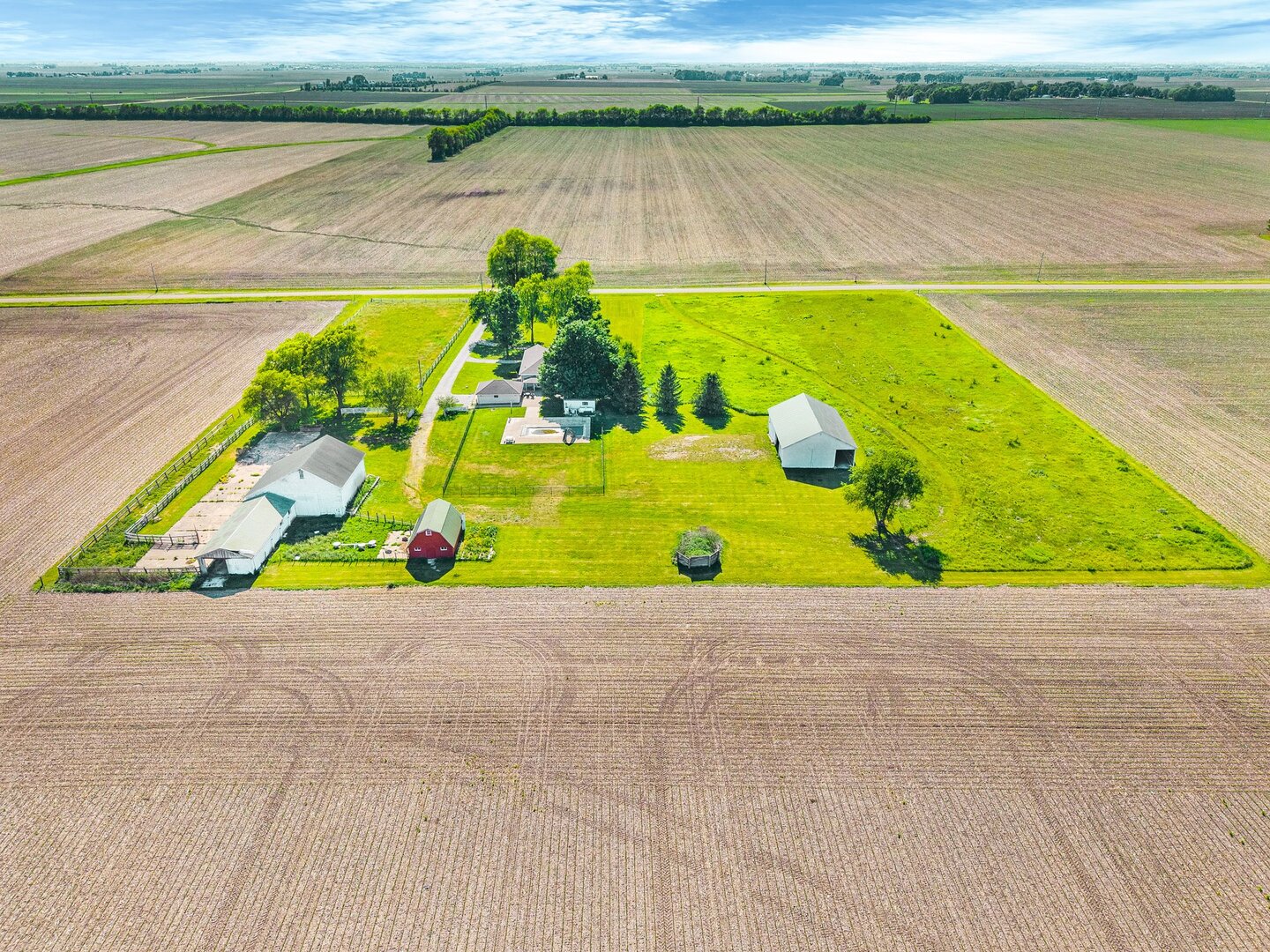 7423 N 1550 East Road, Heyworth, IL 61745