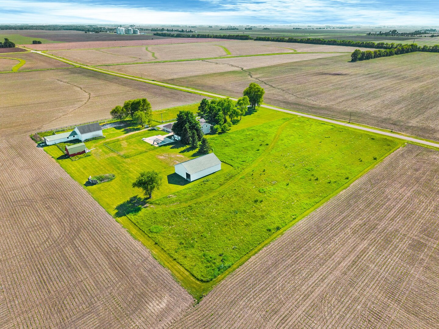 7423 N 1550 East Road, Heyworth, IL 61745