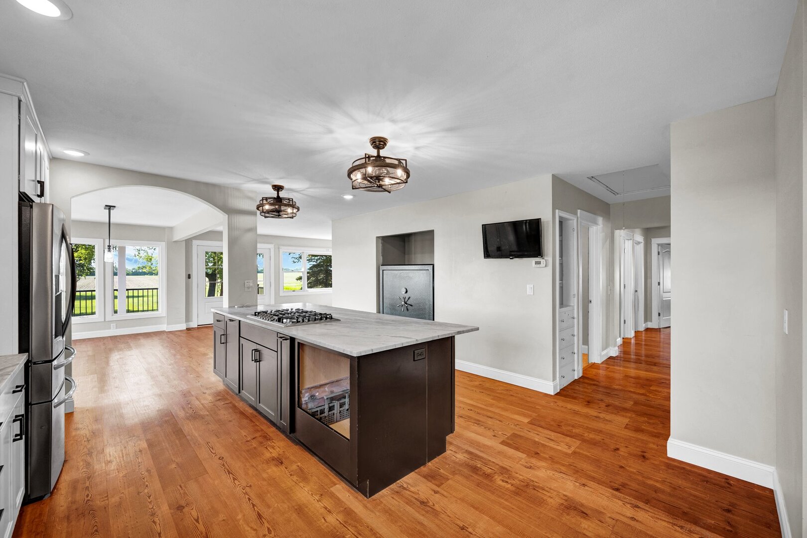 7423 N 1550 East Road, Heyworth, IL 61745