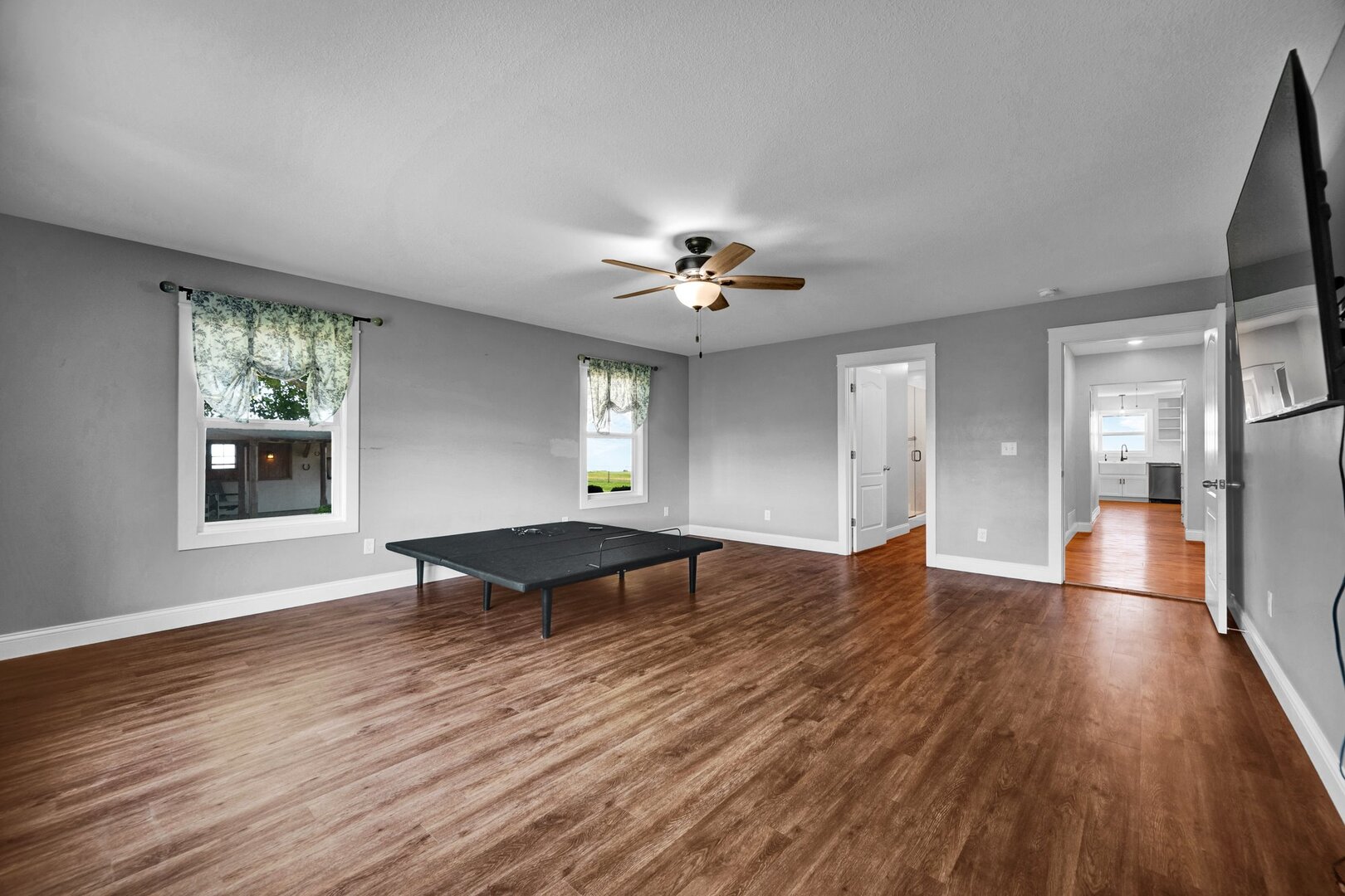 7423 N 1550 East Road, Heyworth, IL 61745