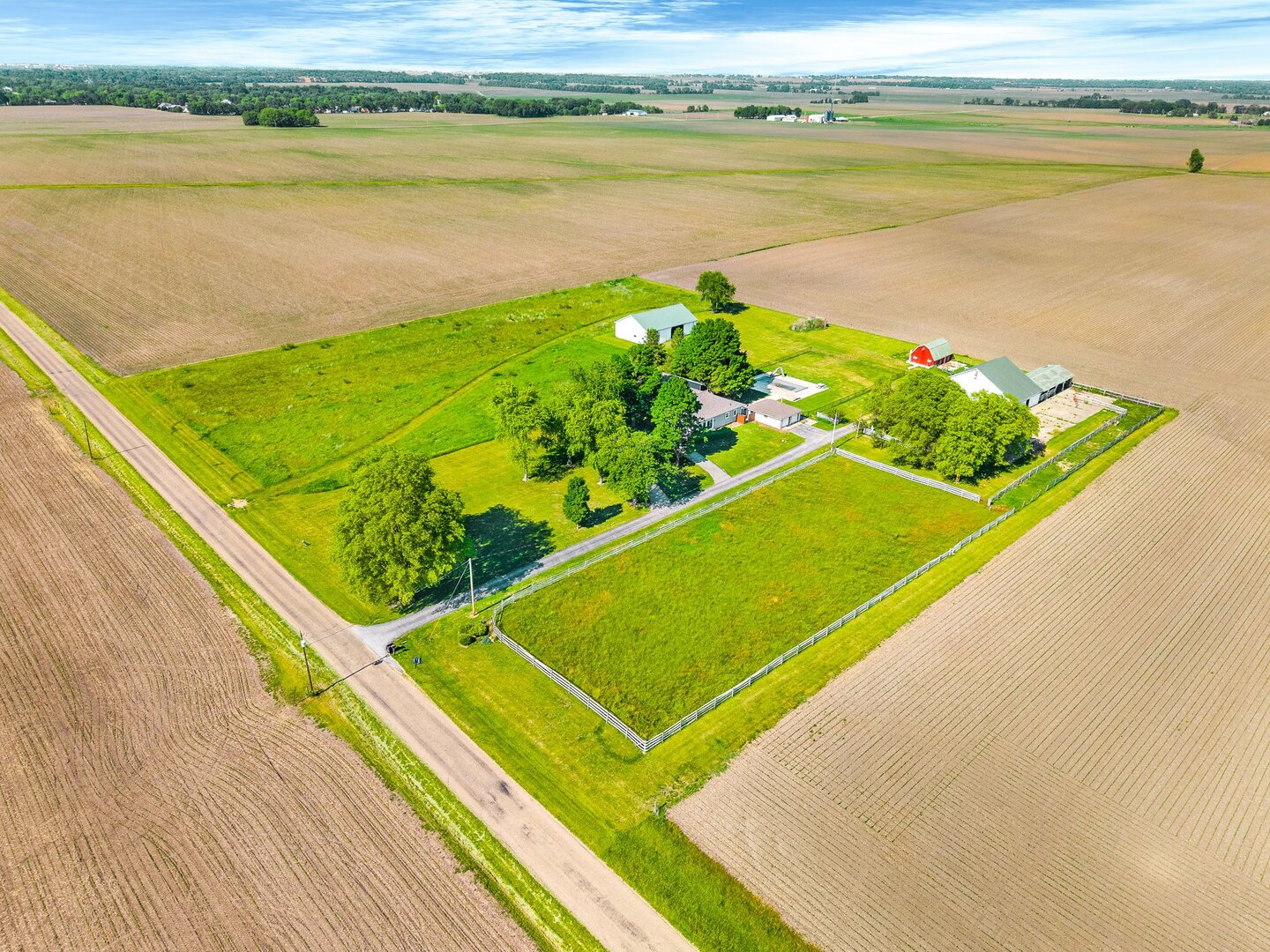 7423 N 1550 East Road, Heyworth, IL 61745