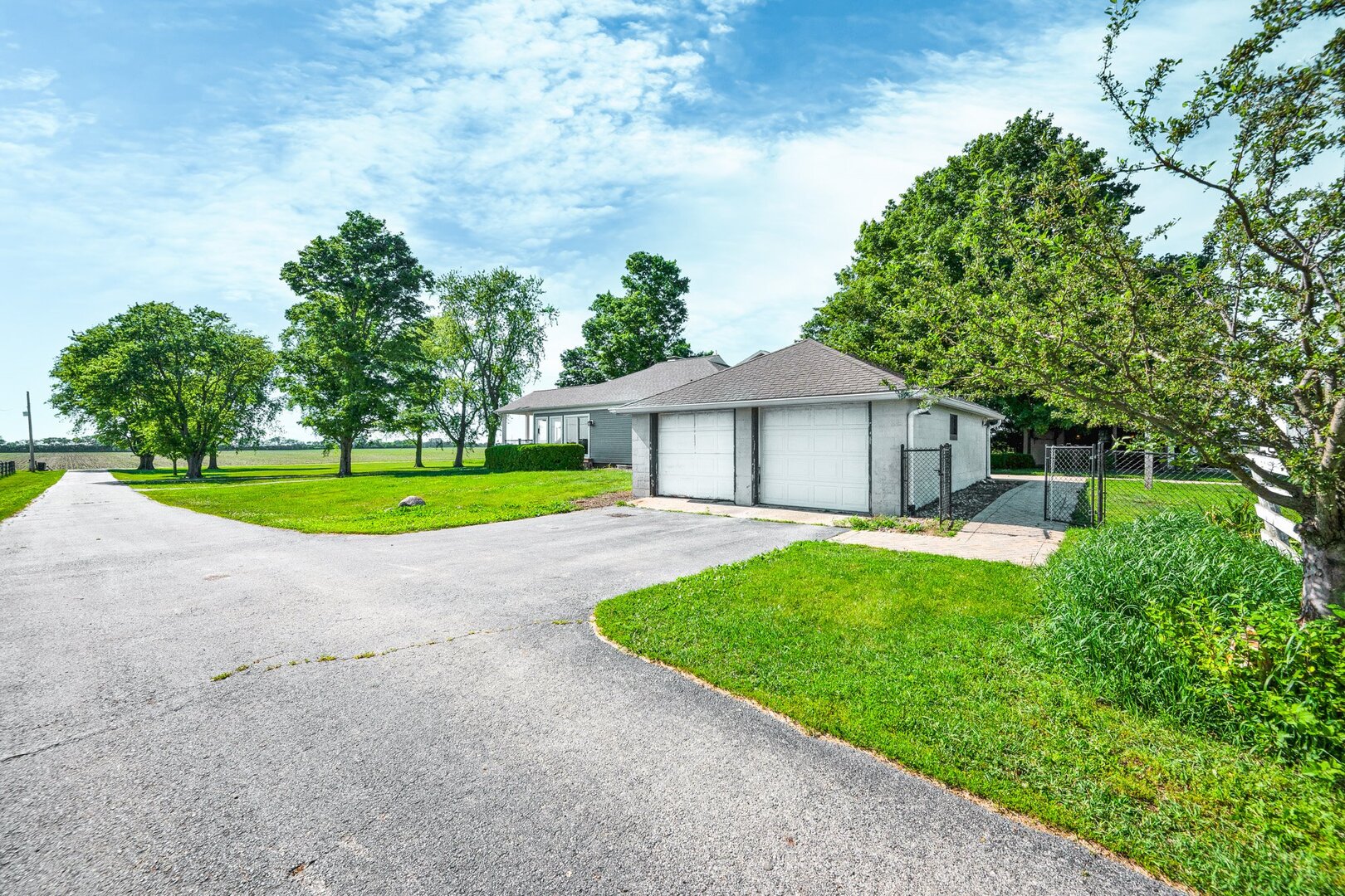 7423 N 1550 East Road, Heyworth, IL 61745