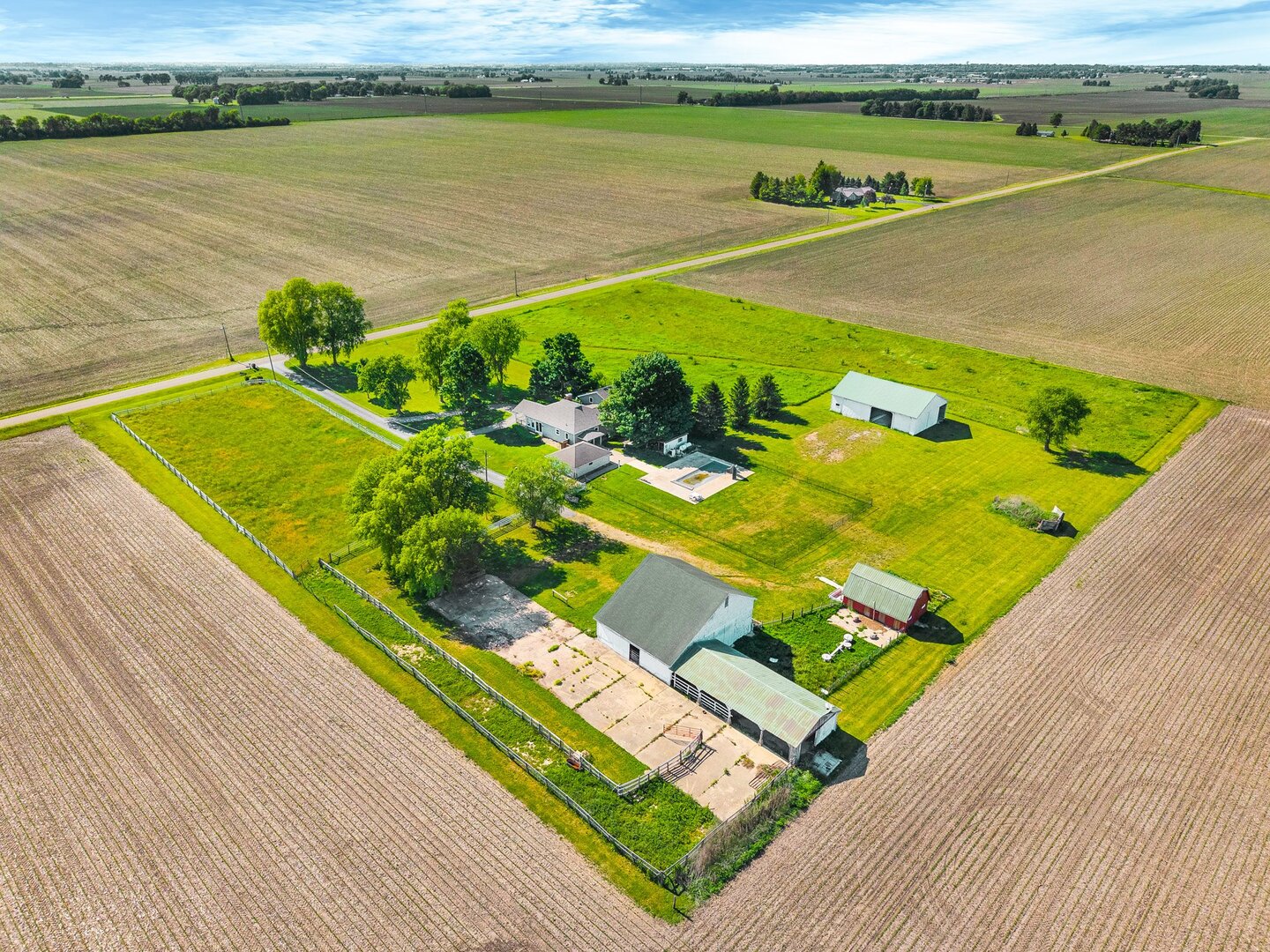 7423 N 1550 East Road, Heyworth, IL 61745