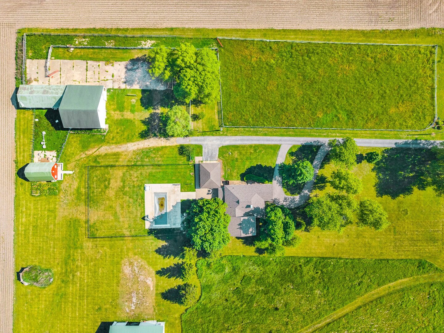 7423 N 1550 East Road, Heyworth, IL 61745