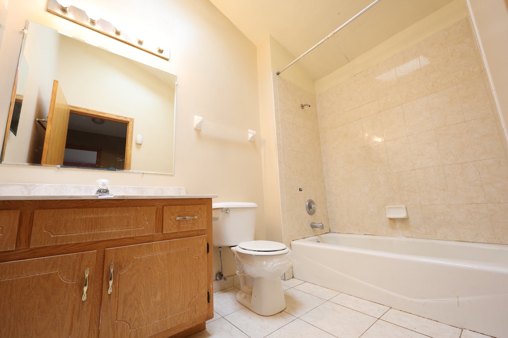 5011 FAIROAKS Court, Country Club Hills, IL 60478