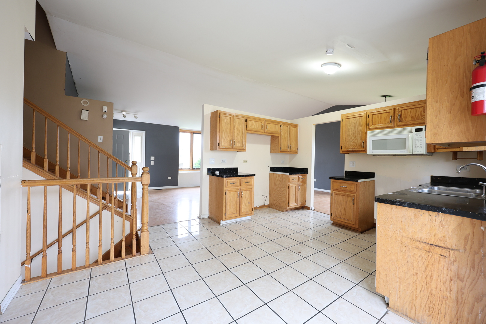 5011 FAIROAKS Court, Country Club Hills, IL 60478