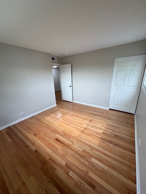 975 N York Street, Elmhurst, IL 60126