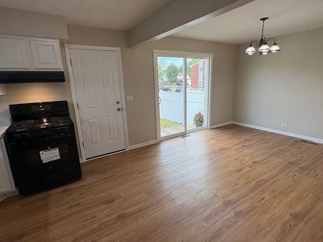 975 N York Street, Elmhurst, IL 60126