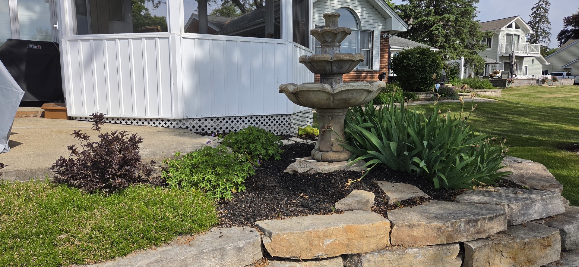 716 S Riverside Drive, McHenry, IL 60050