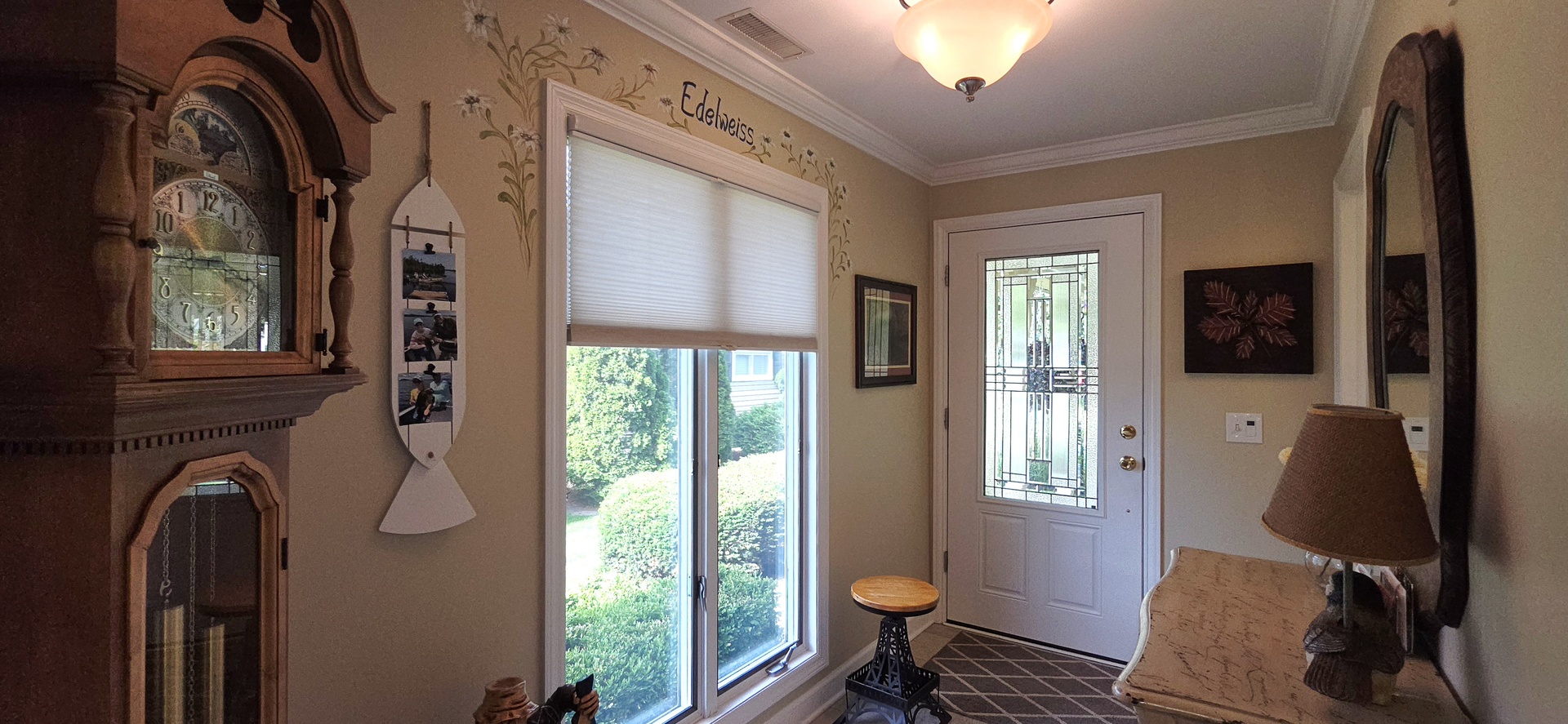 716 S Riverside Drive, McHenry, IL 60050