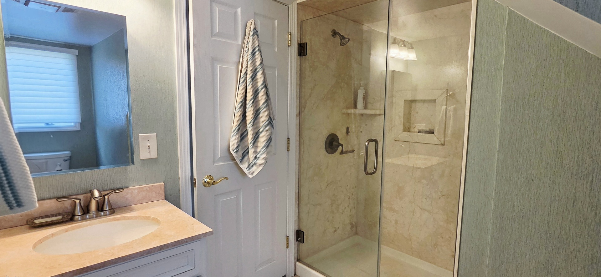 716 S Riverside Drive, McHenry, IL 60050