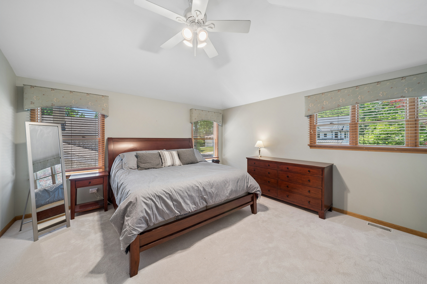 4405 Prospect Avenue, Downers Grove, IL 60515