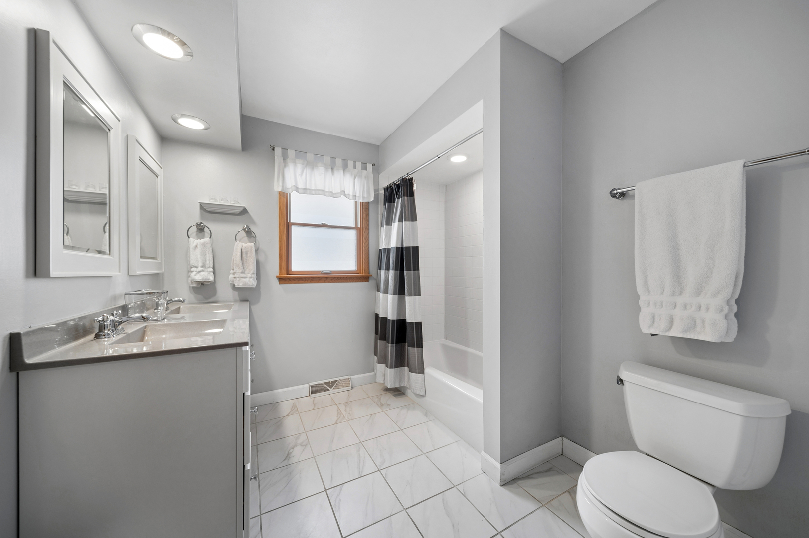 4405 Prospect Avenue, Downers Grove, IL 60515