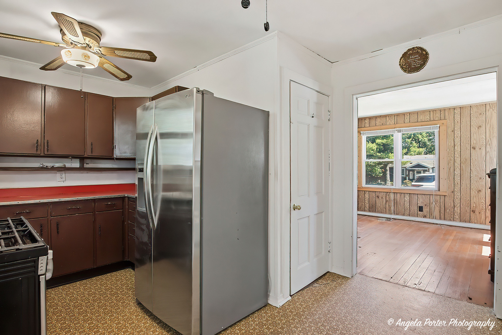 12 Arlington Lane, Fox Lake, IL 60020