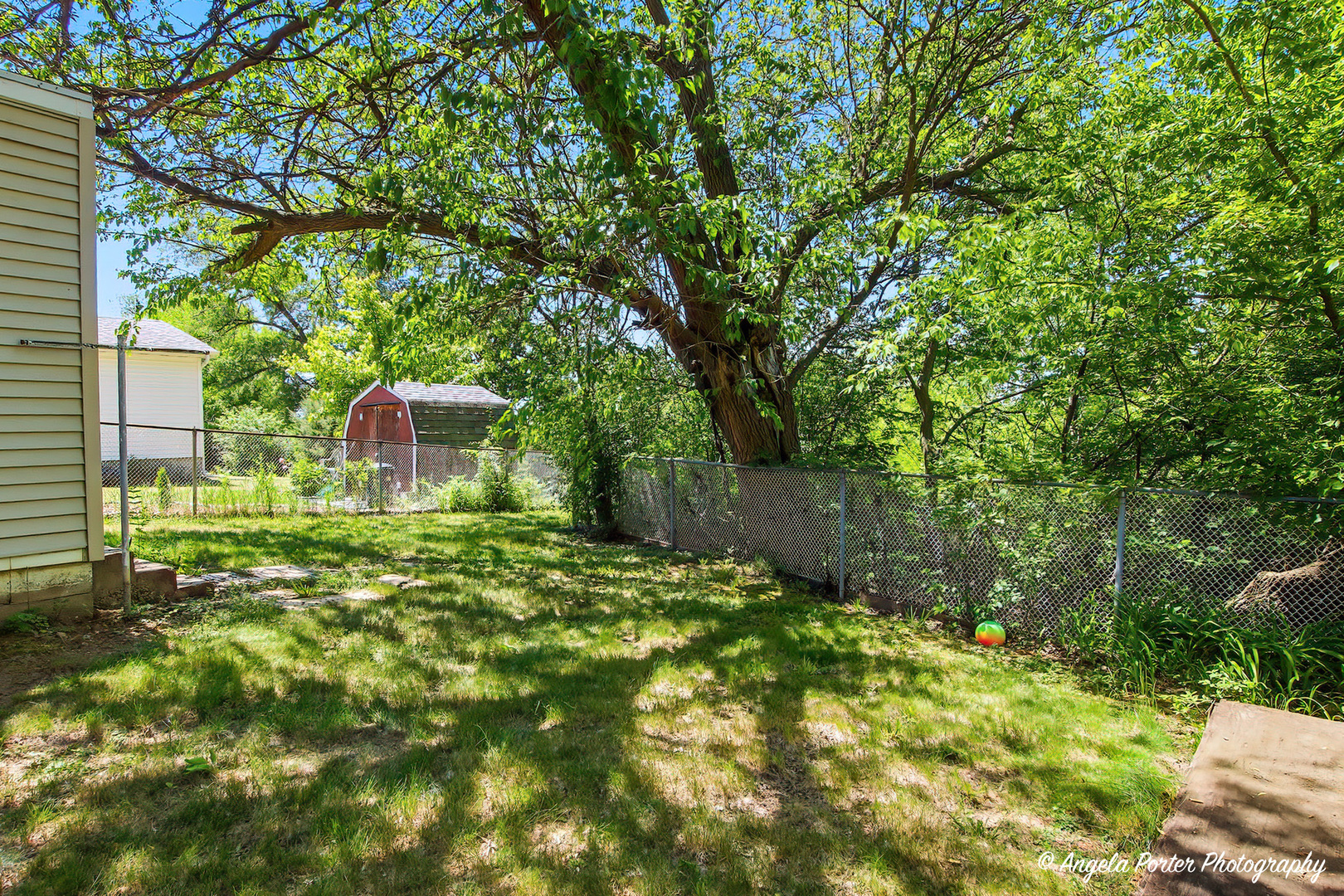 12 Arlington Lane, Fox Lake, IL 60020