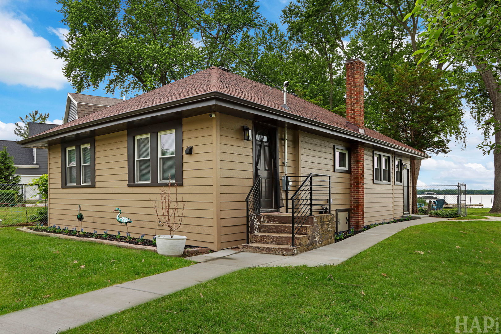 39225 N Shore Avenue, Antioch, IL 60002