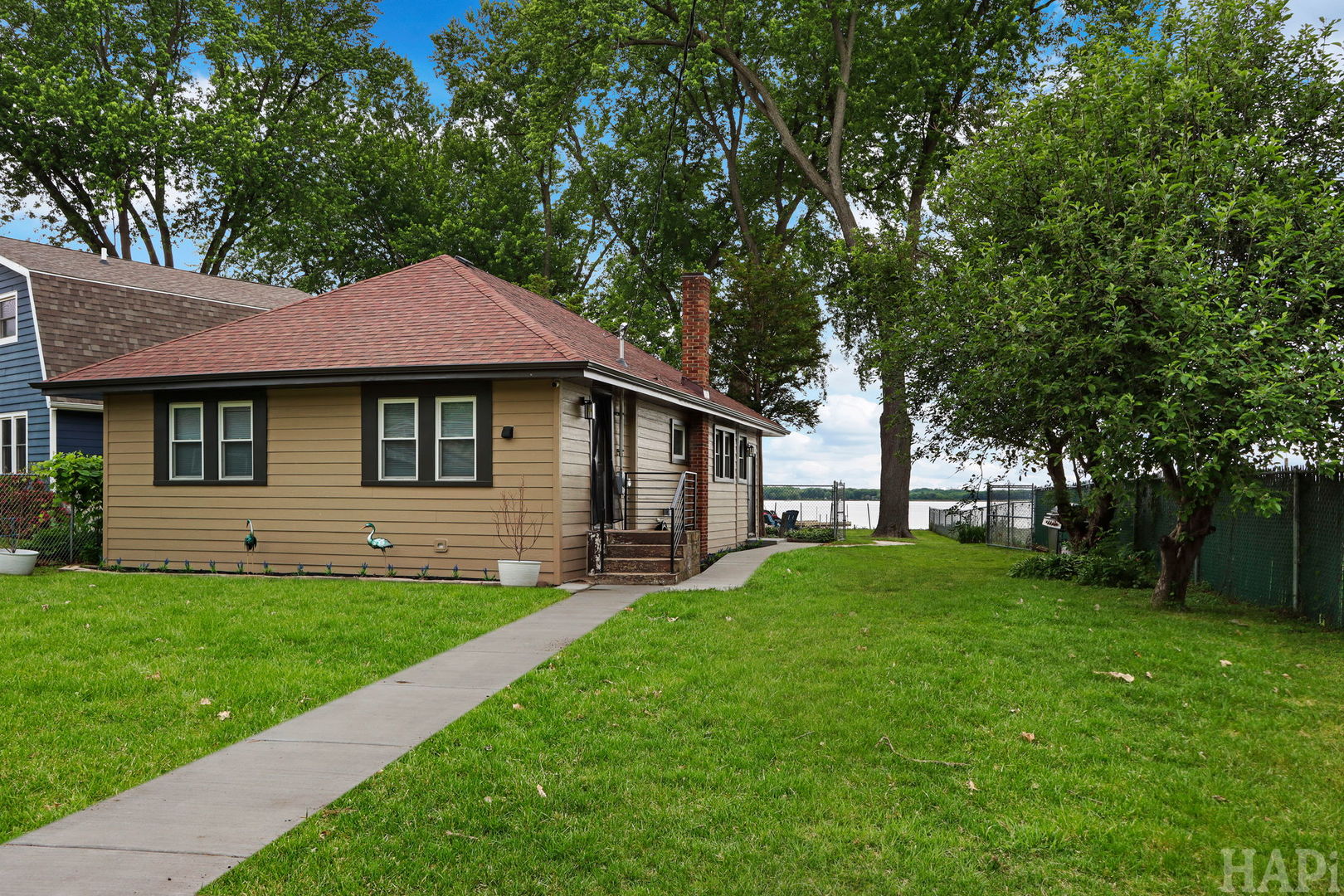 39225 N Shore Avenue, Antioch, IL 60002