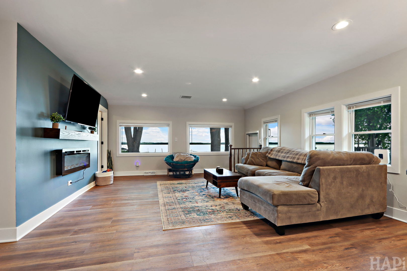 39225 N Shore Avenue, Antioch, IL 60002
