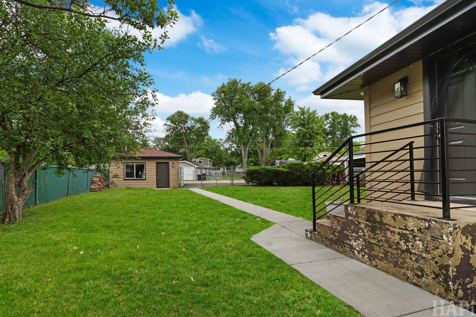 39225 N Shore Avenue, Antioch, IL 60002