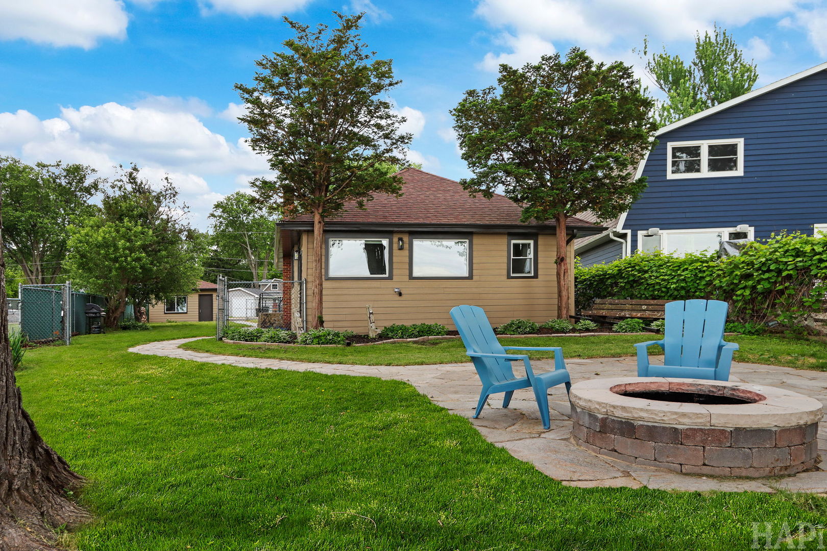39225 N Shore Avenue, Antioch, IL 60002