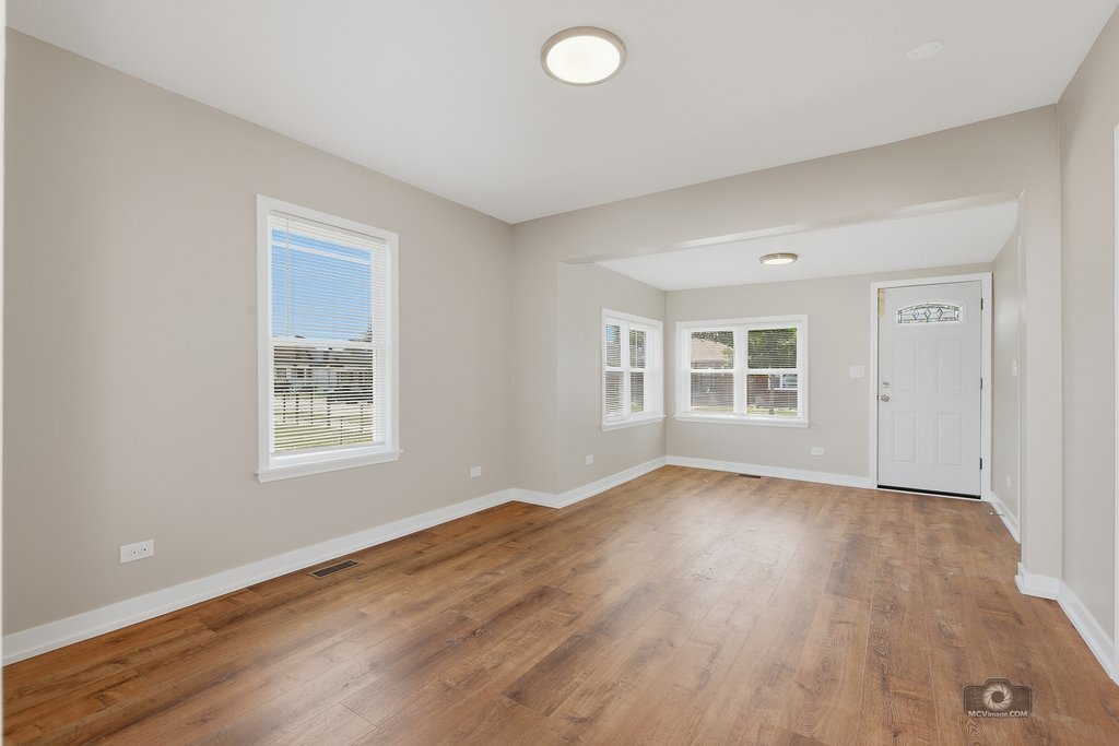 8721 S Constance Avenue, Chicago, IL 60617
