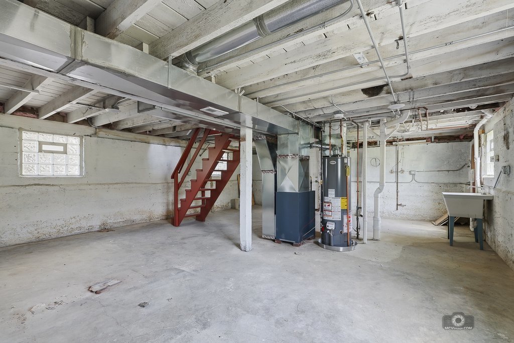 8721 S Constance Avenue, Chicago, IL 60617