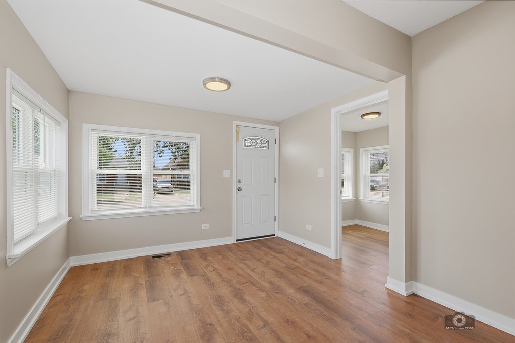 8721 S Constance Avenue, Chicago, IL 60617