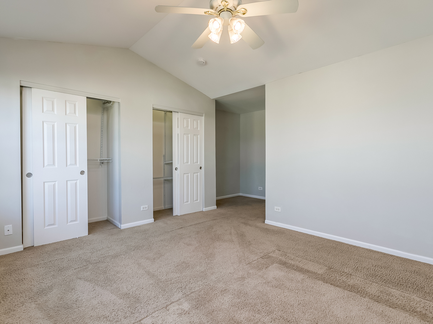 2331 Overlook Court, Naperville, IL 60563