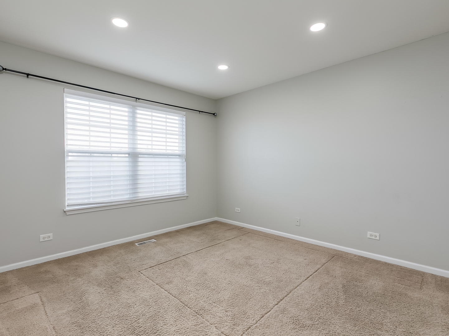 2331 Overlook Court, Naperville, IL 60563
