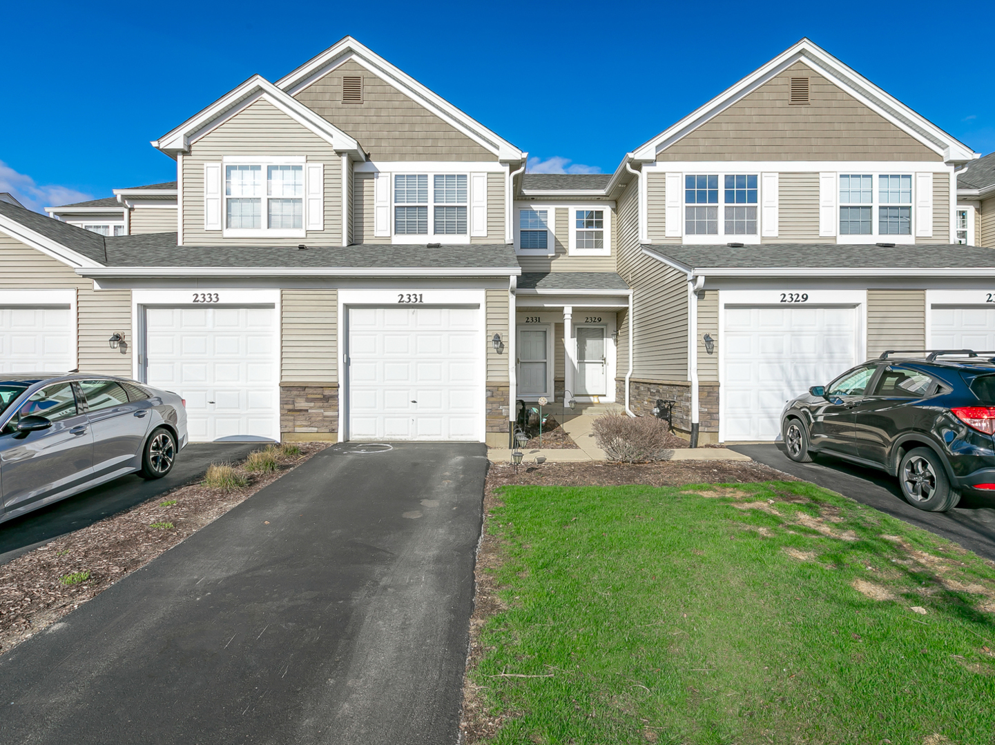 2331 Overlook Court, Naperville, IL 60563