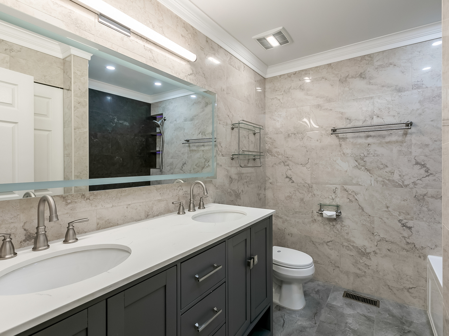 2331 Overlook Court, Naperville, IL 60563